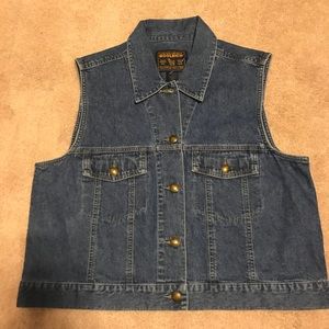 Woolrich vintage women’s dark Denim vest Medium